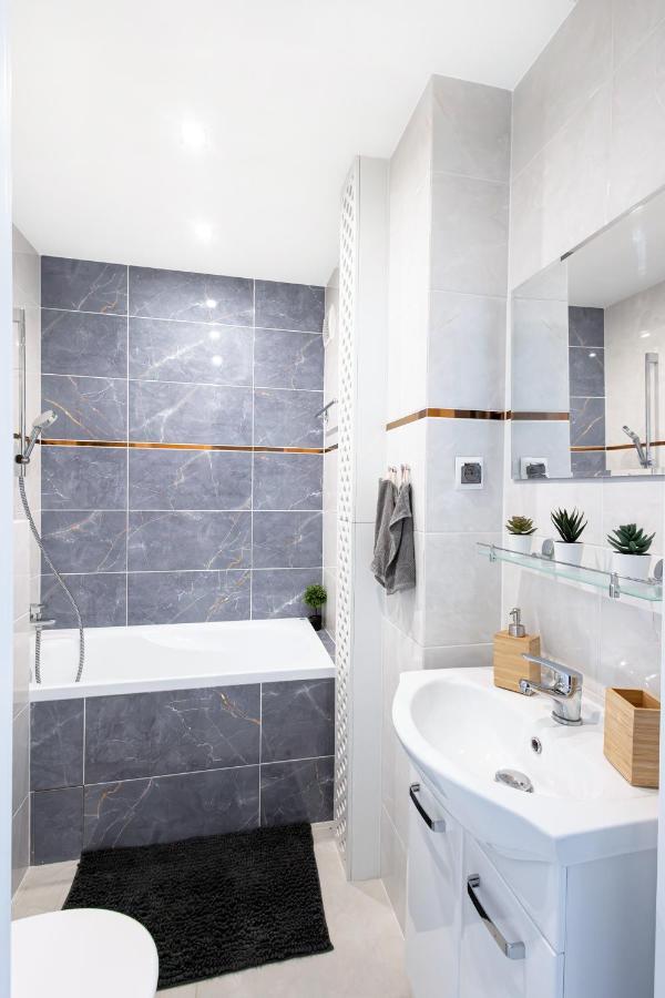 Clicktheflat Warsaw Breweries Apart Rooms Bagian luar foto